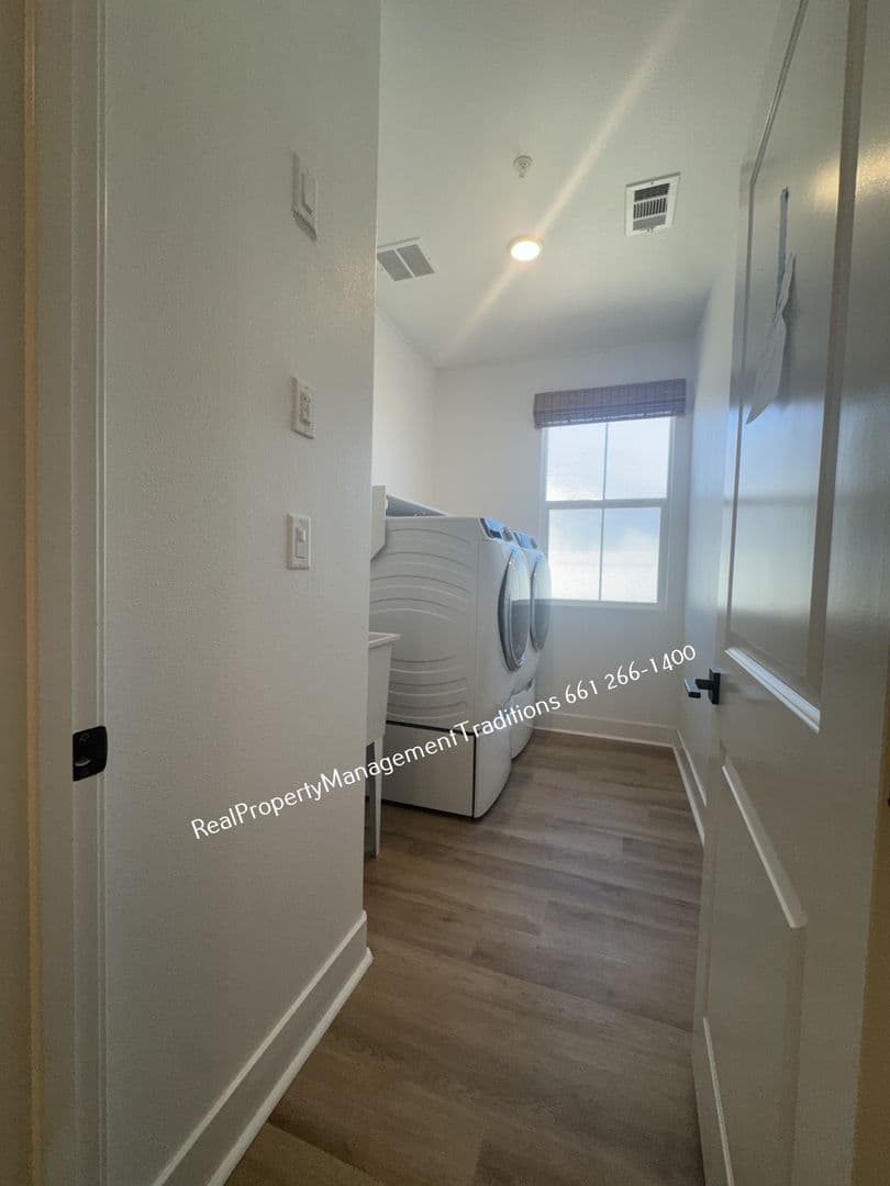 Lancaster House: 8722 W Tara Ct