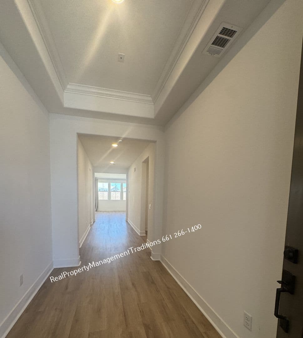 Lancaster House: 8722 W Tara Ct