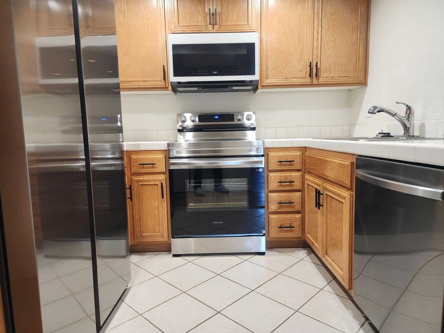 Woodland Hills Condo: 22100 Burbank Blvd #214B