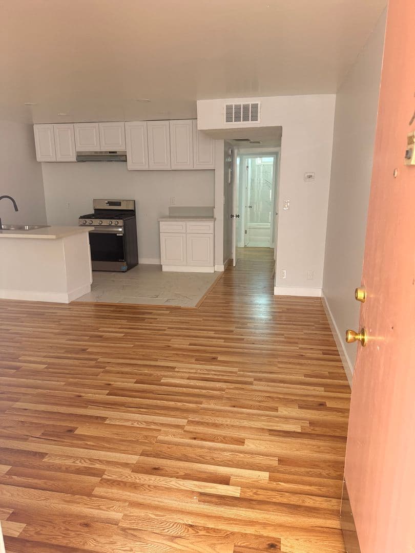 Panorama City House: 14751 Titus St. unit 51