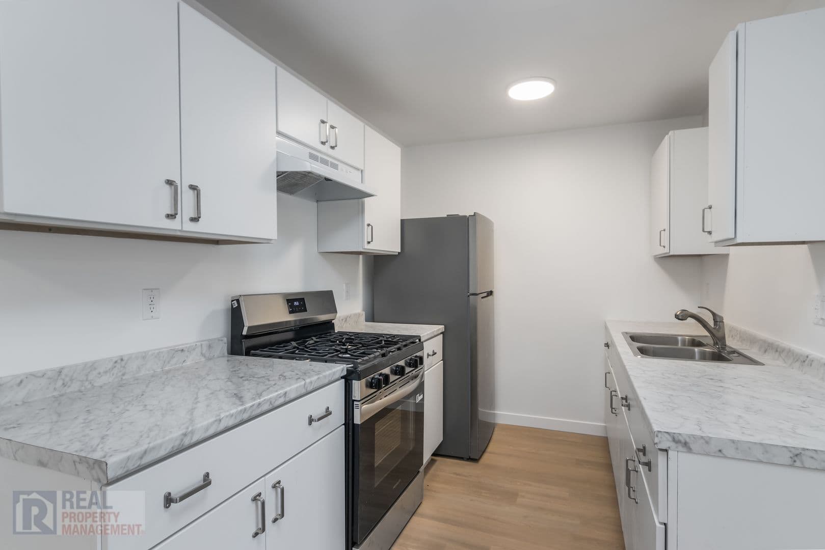 Canoga Park Apartment: 7233 Loma Verde Ave