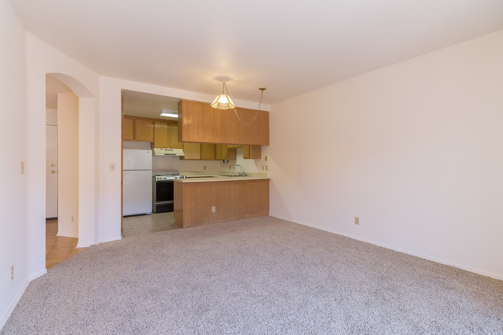 Canoga Park Condo: 6815 Remmet Ave. #323
