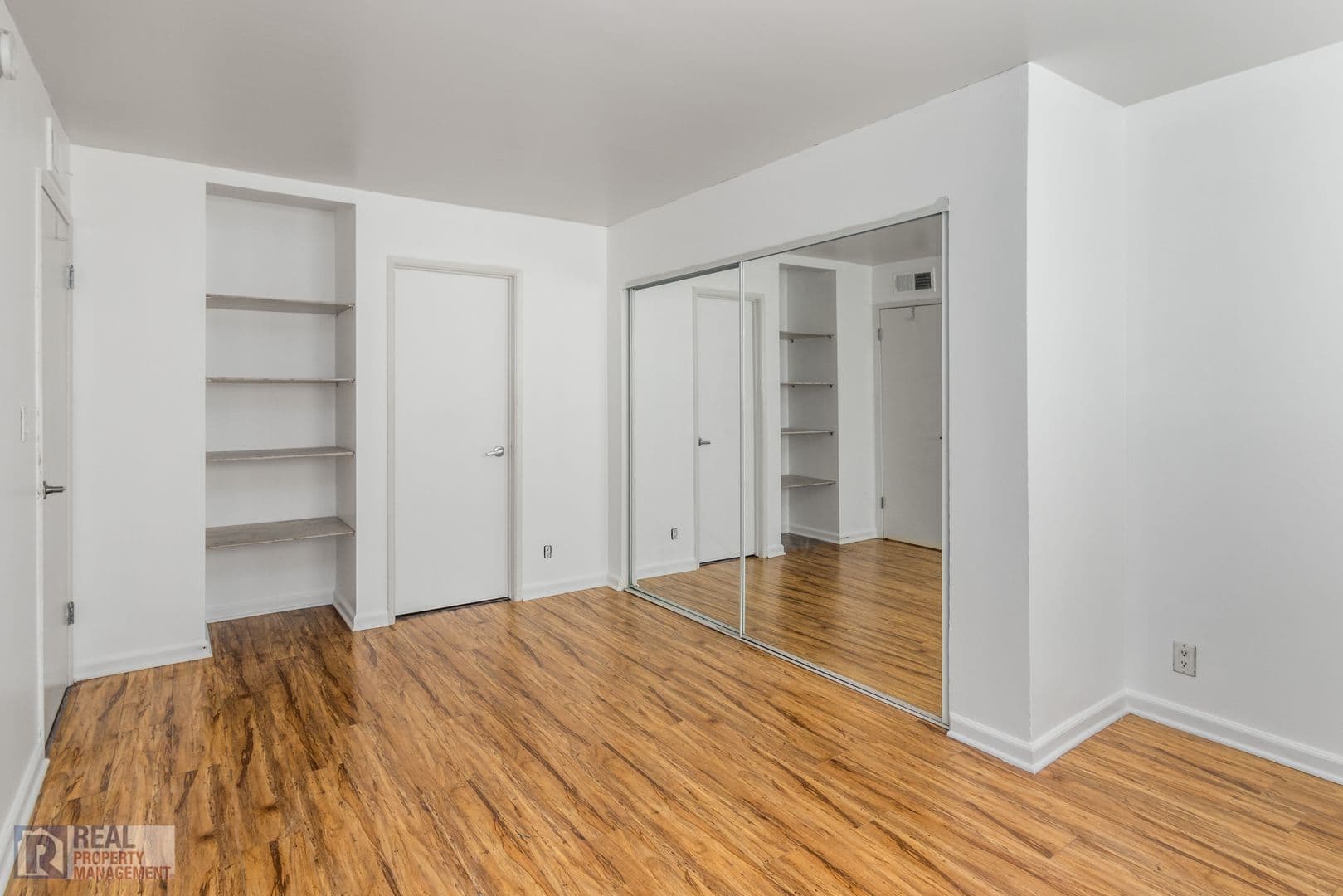 Winnetka Condo: 20327 Saticoy st unit 205