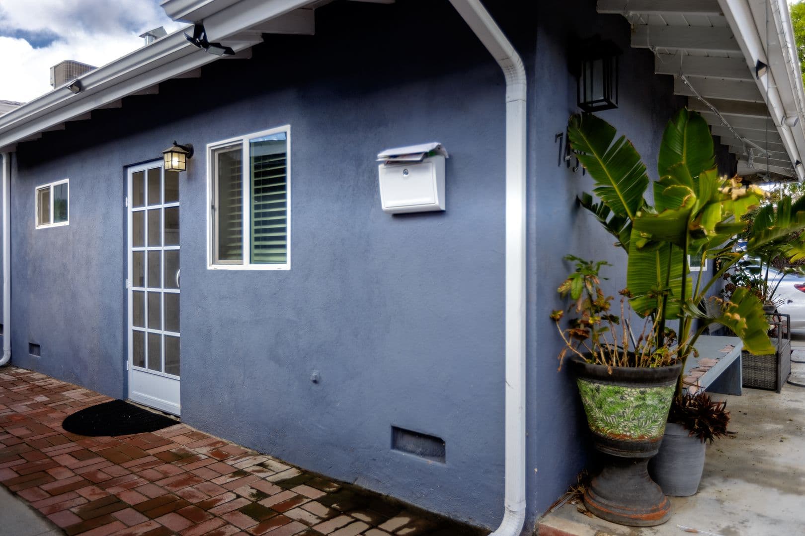 West Hills House: 7457 Sausalito Ave.