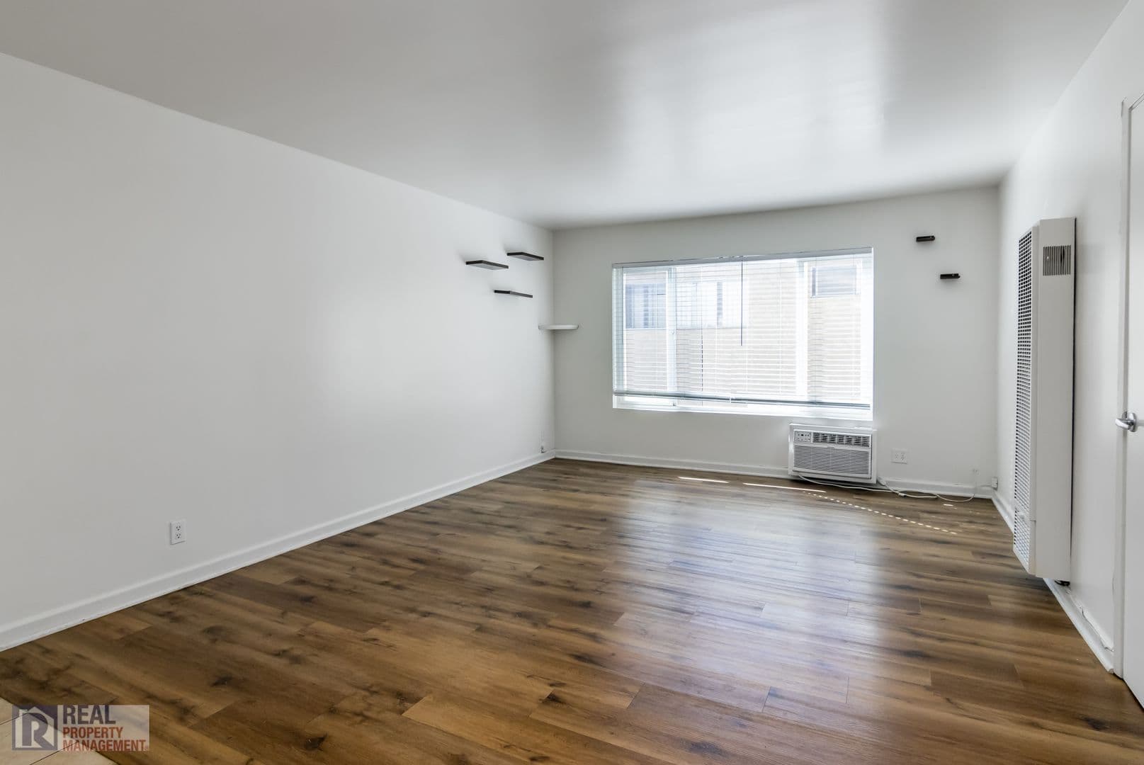 Winnetka Condo: 20327 Saticoy st unit 203