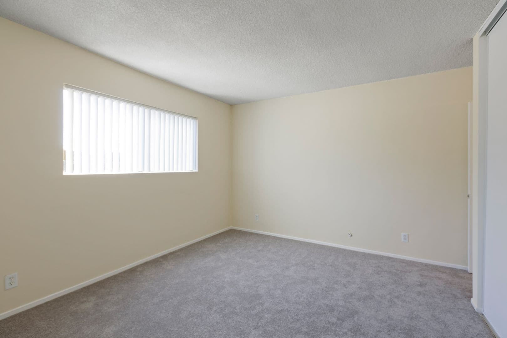 Northridge Apartment: 8421 Lindley Ave.