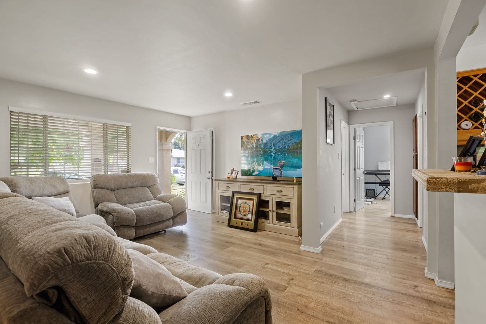 Panorama City House: 8419 Wakefield Ave.