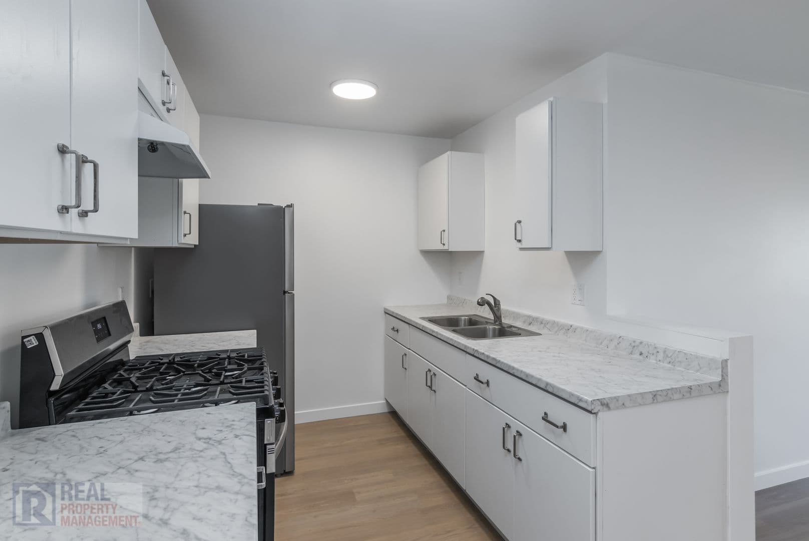 Canoga Park Apartment: 7233 Loma Verde Ave