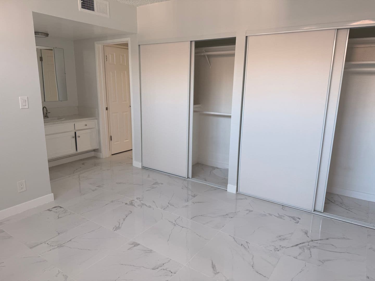 Panorama City Condo: 14751 Titus St. unit 16