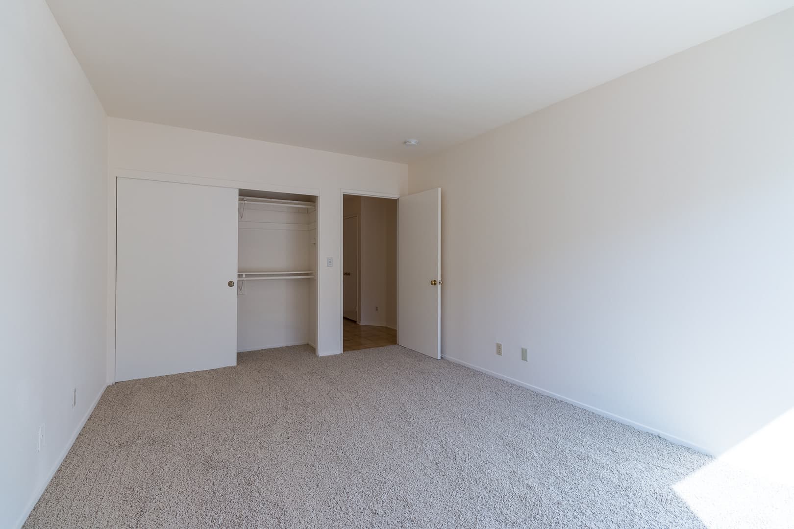 Canoga Park Condo: 6815 Remmet Ave. #323