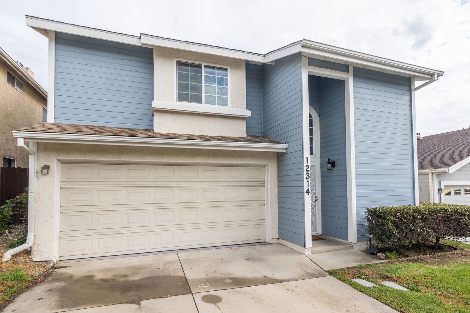 Panorama City House: 12314 Willow Way