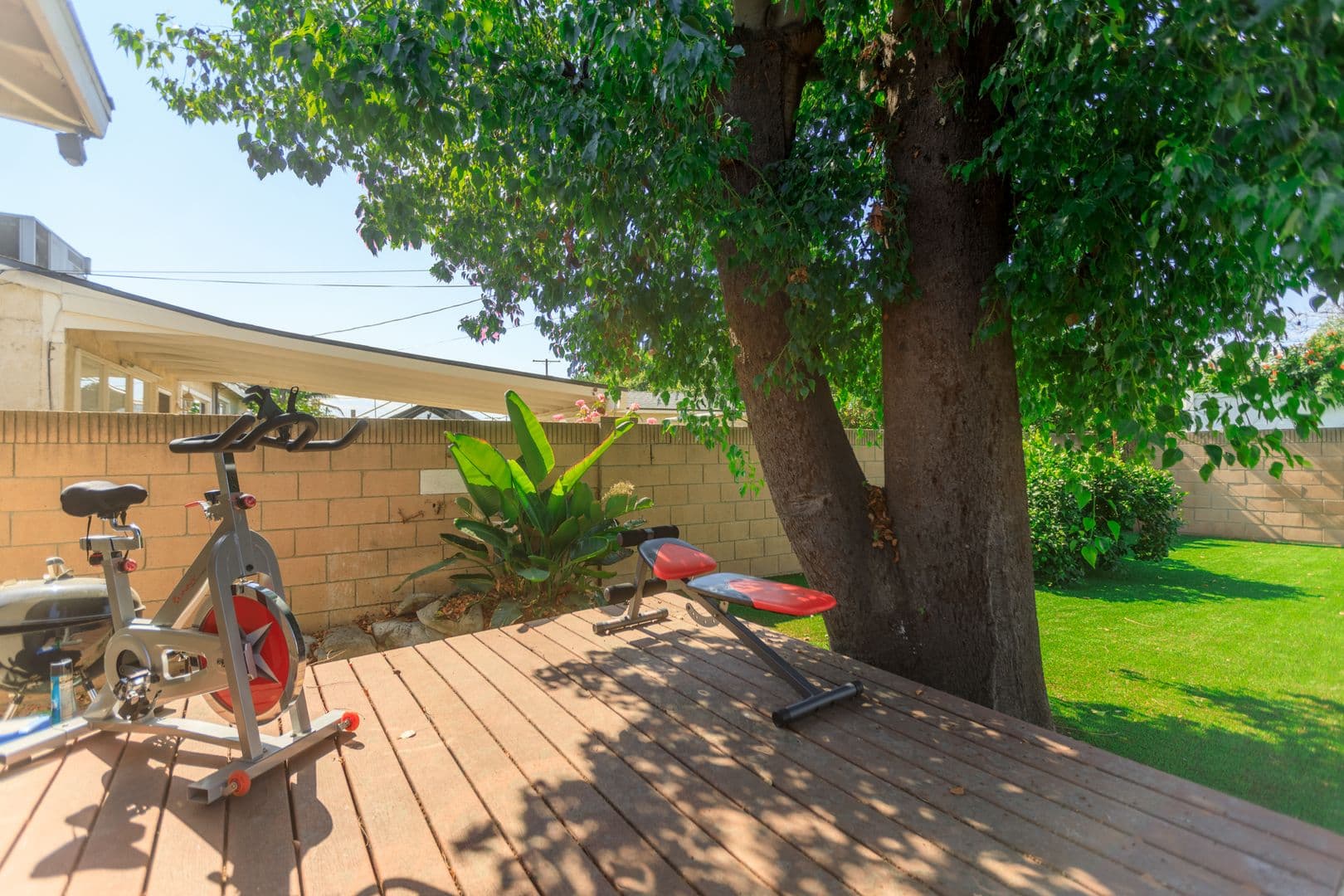 Panorama City House: 8419 Wakefield Ave.