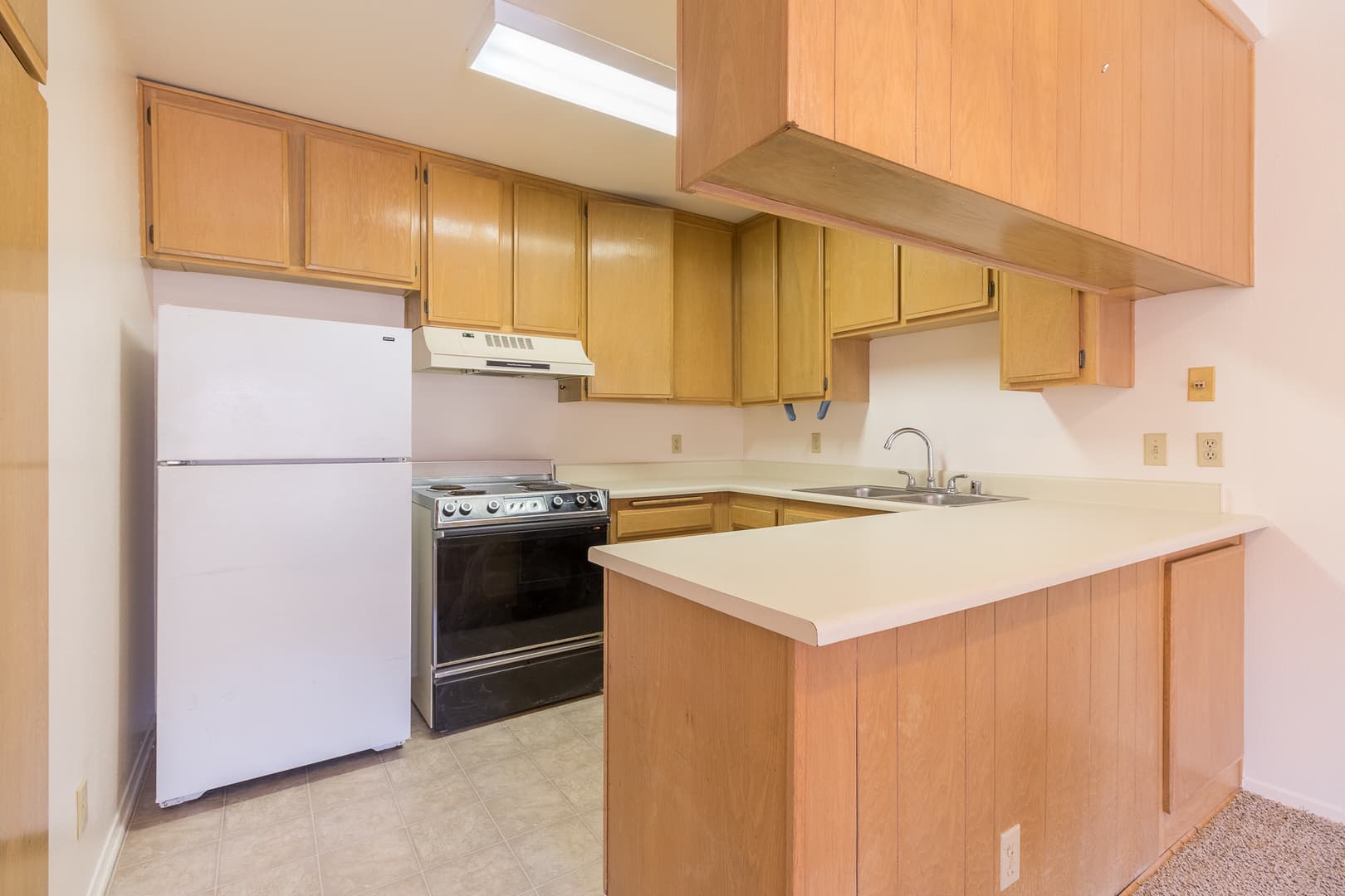 Canoga Park Condo: 6815 Remmet Ave. #323