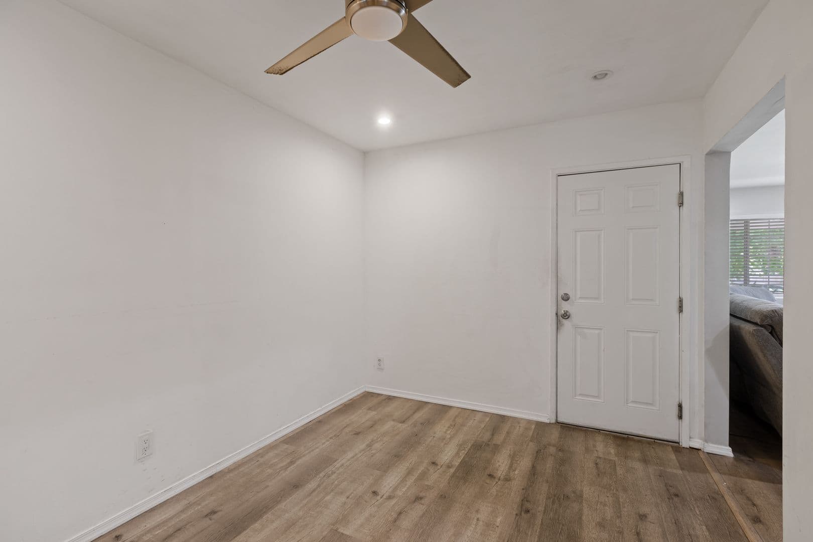 Panorama City House: 8419 Wakefield Ave.