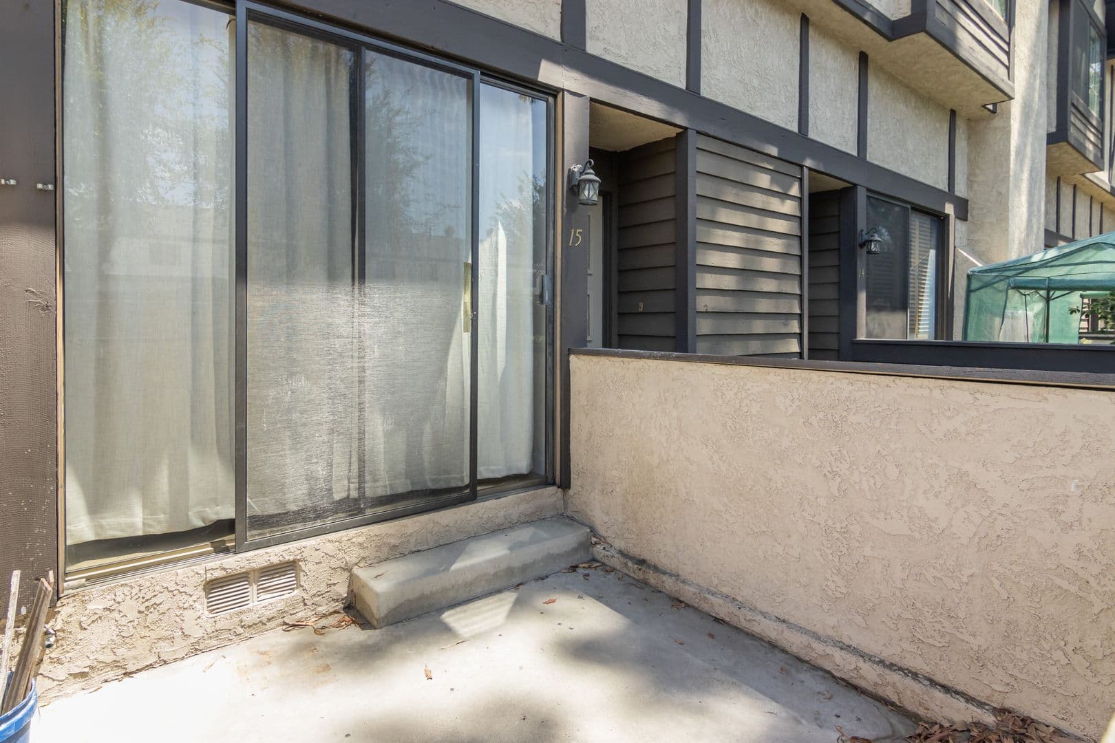Reseda Townhome: 19230 Wyandotte St #15
