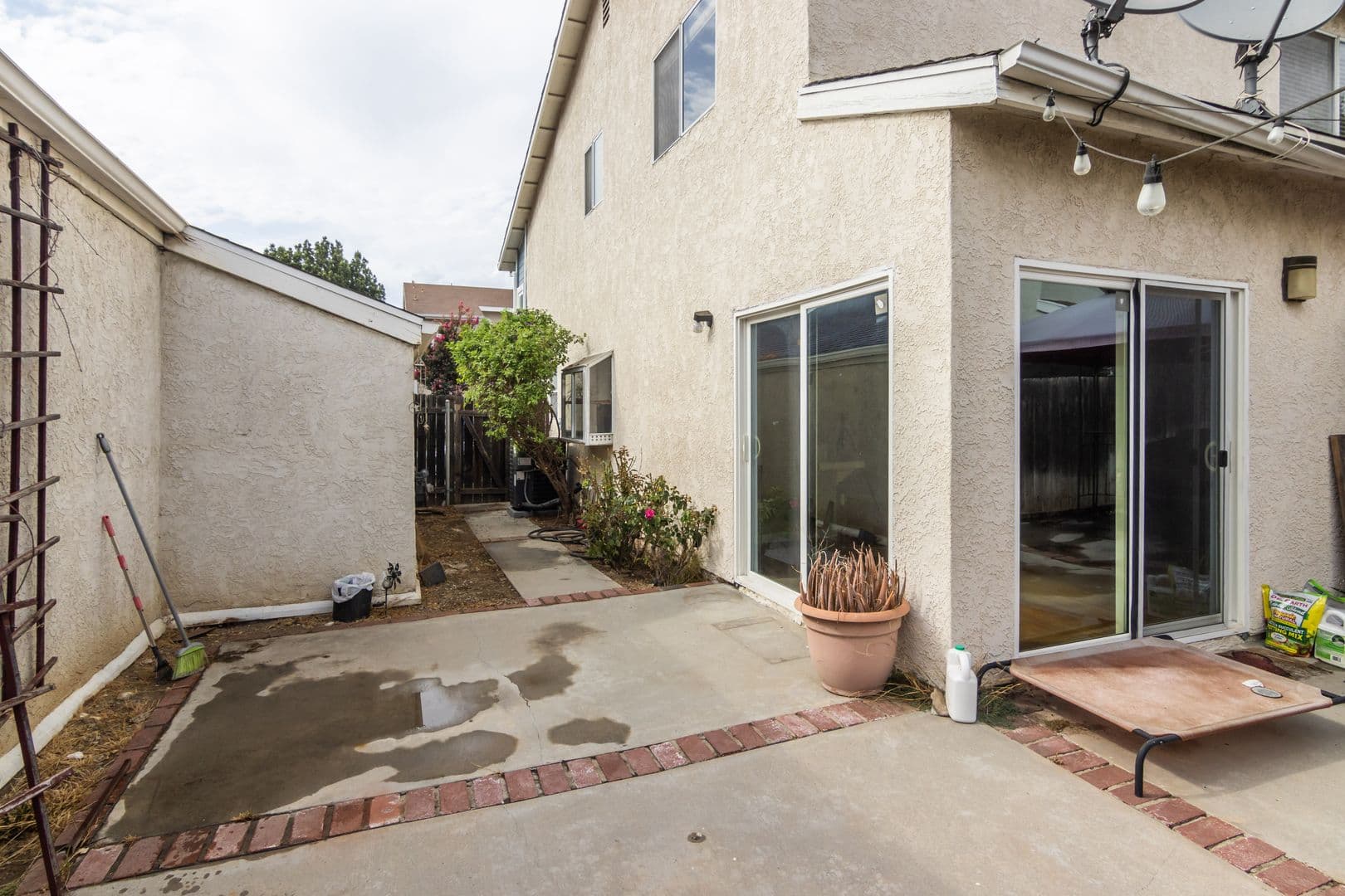 Panorama City House: 12314 Willow Way