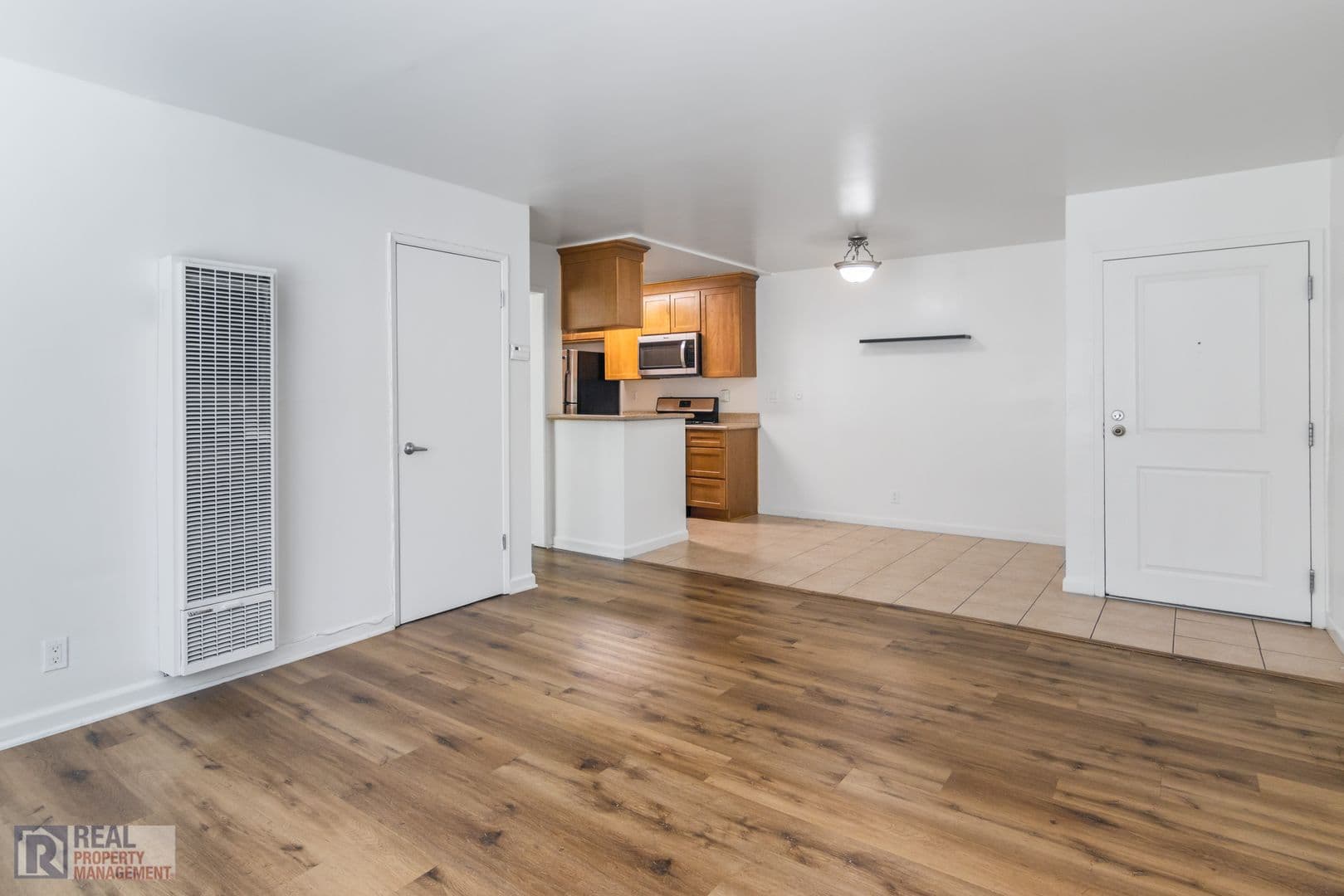 Winnetka Condo: 20327 Saticoy st unit 203