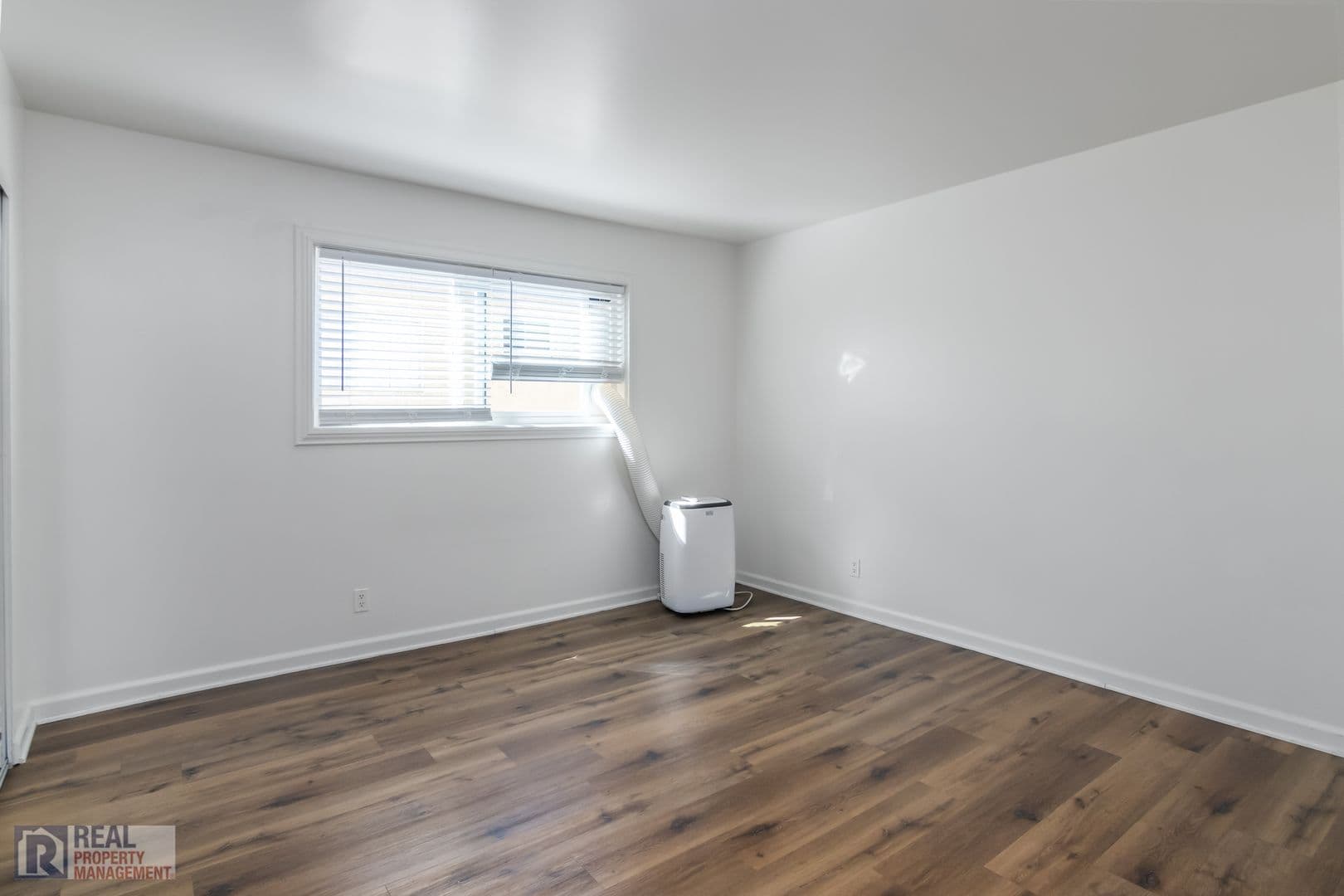 Winnetka Condo: 20327 Saticoy st unit 203