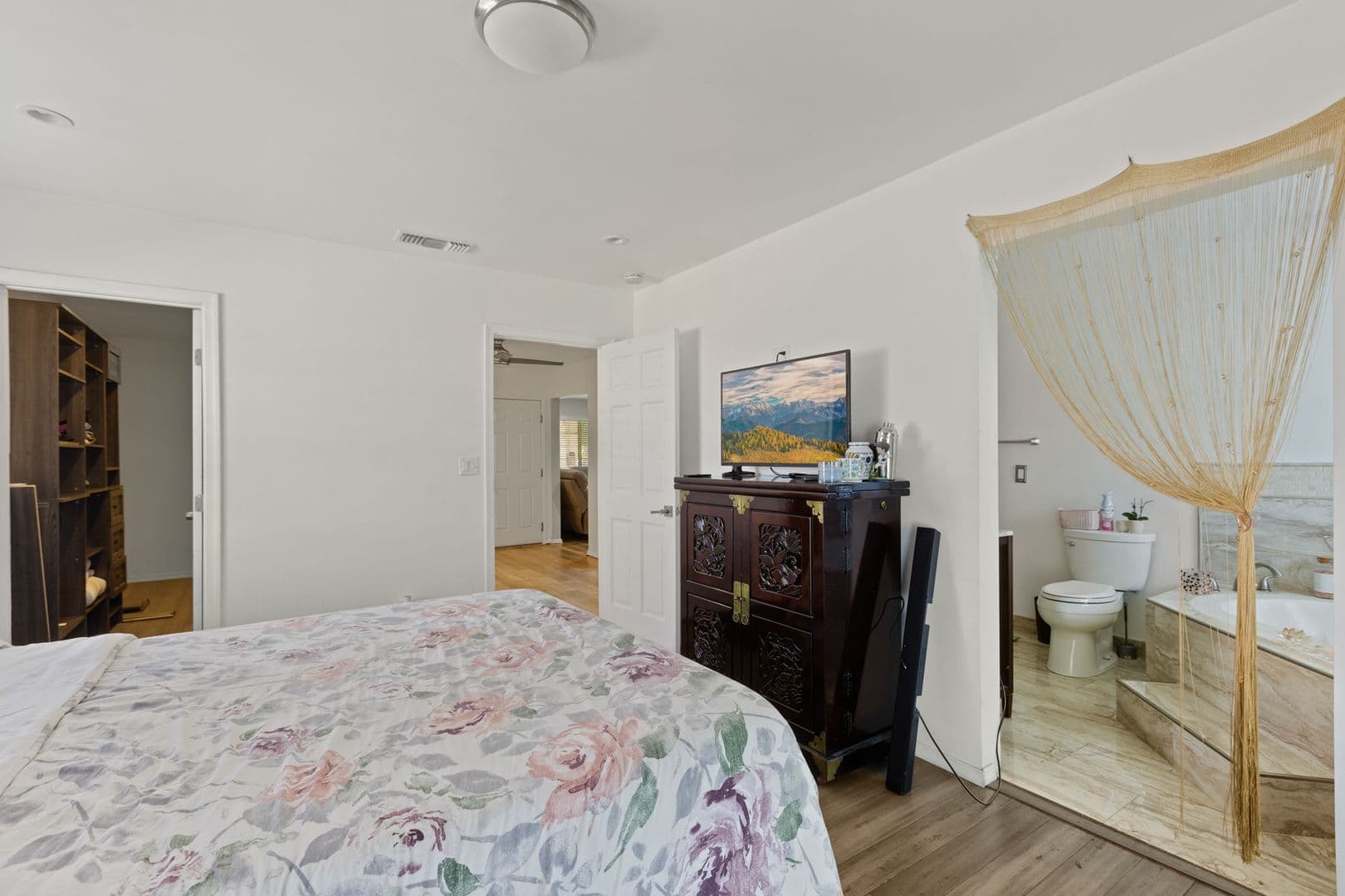 Panorama City House: 8419 Wakefield Ave.