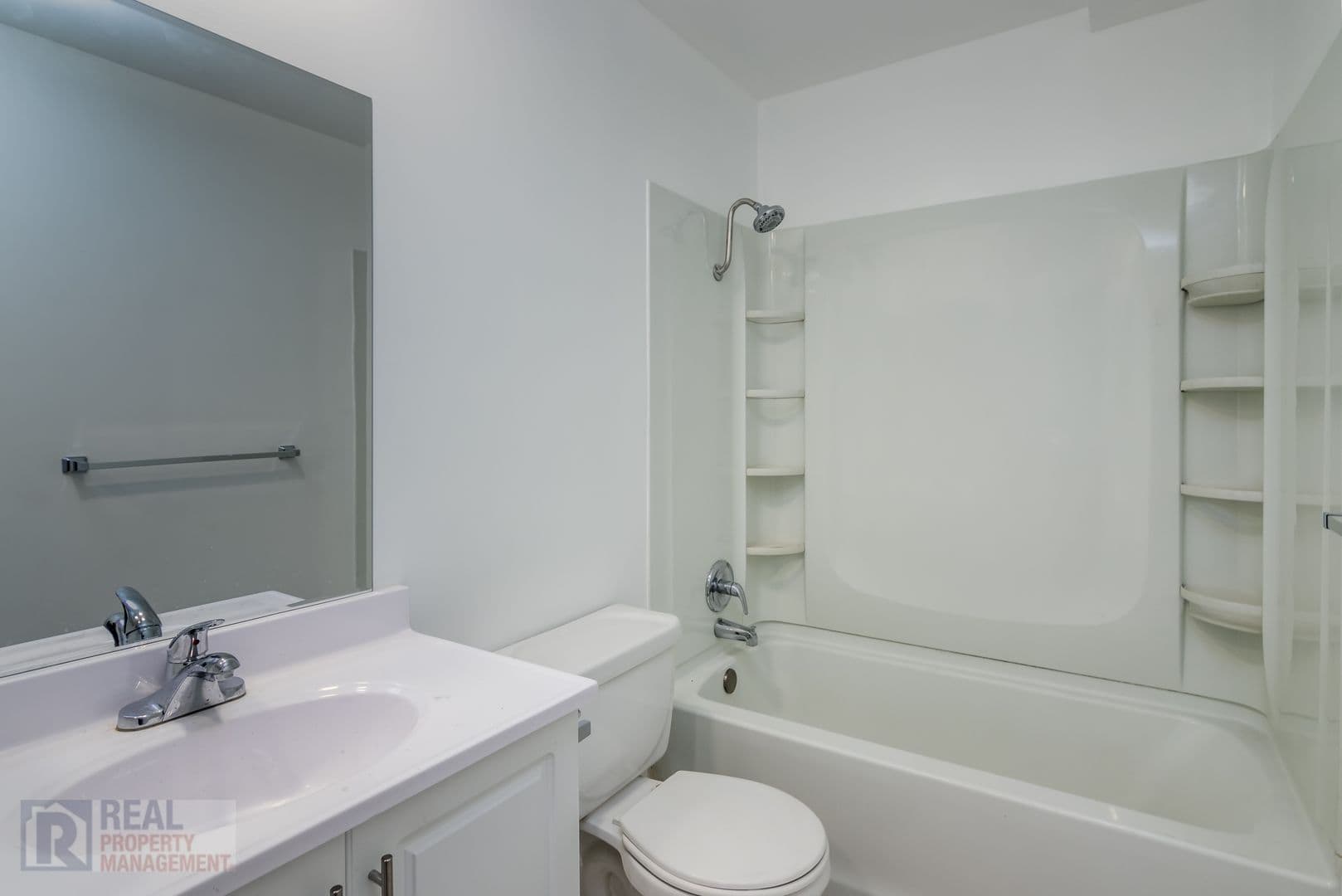 Canoga Park Apartment: 7233 Loma Verde Ave