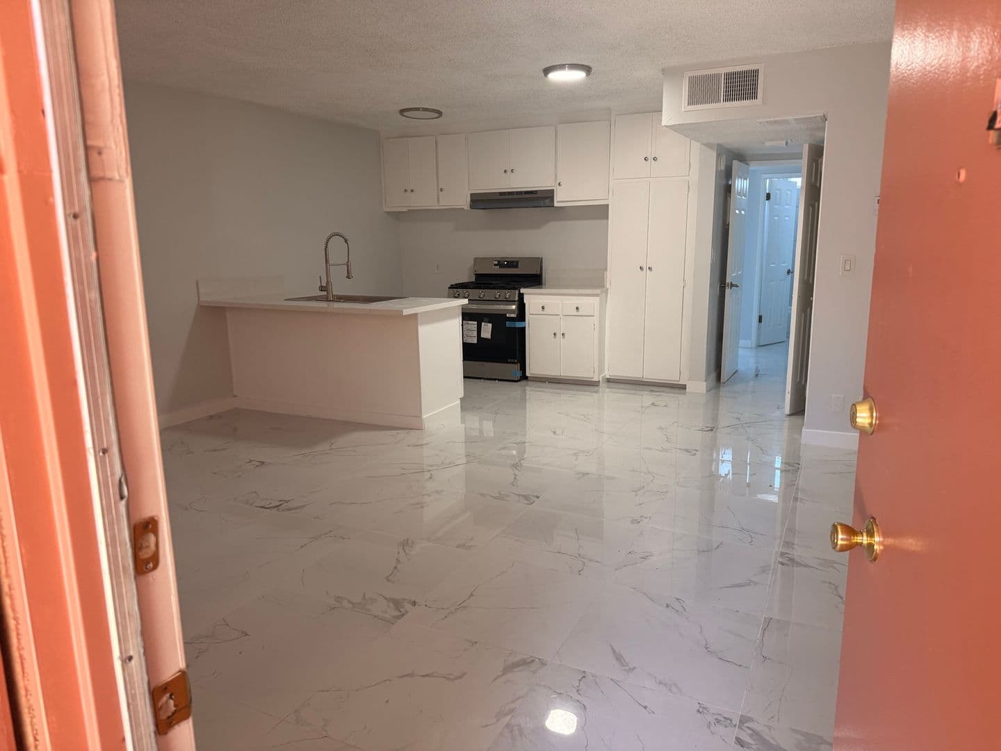 Panorama City Condo: 14751 Titus St. unit 16