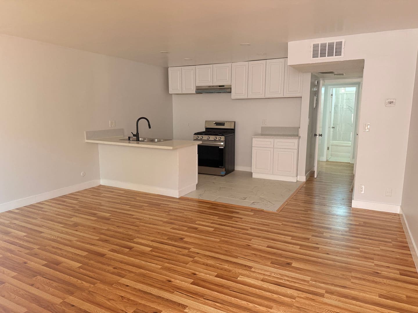Panorama City House: 14751 Titus St. unit 51