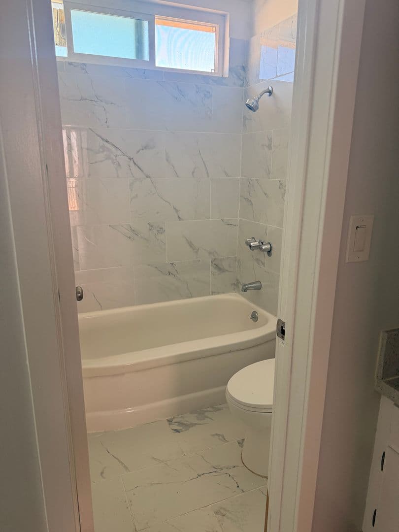 Panorama City House: 14751 Titus St. unit 51