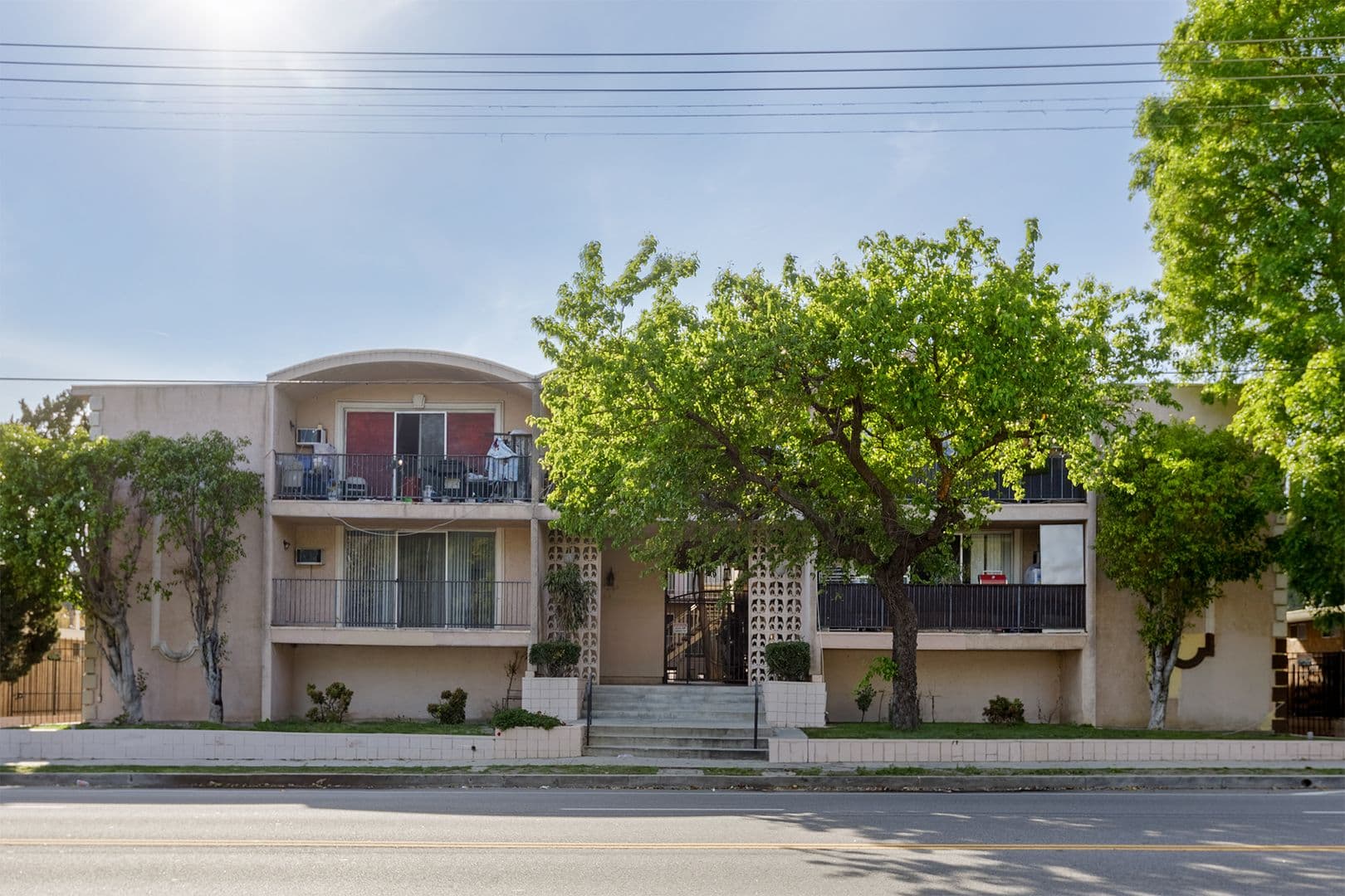 Northridge Apartment: 8421 Lindley Ave.