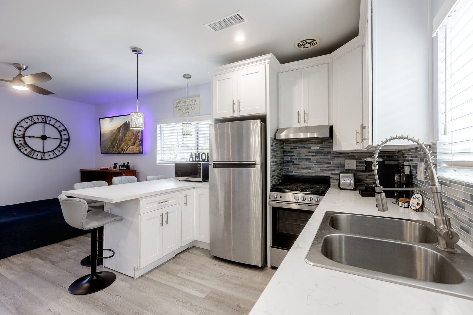 West Hills House: 7457 Sausalito Ave.
