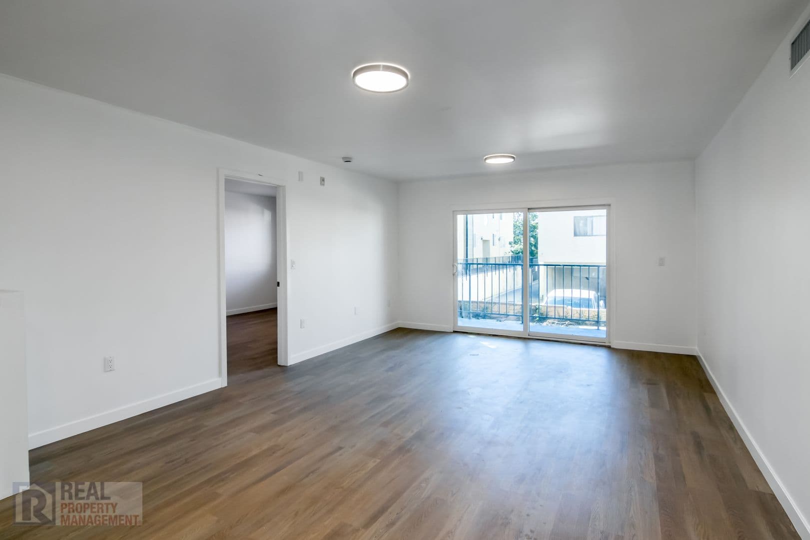 Canoga Park Apartment: 7233 Loma Verde Ave