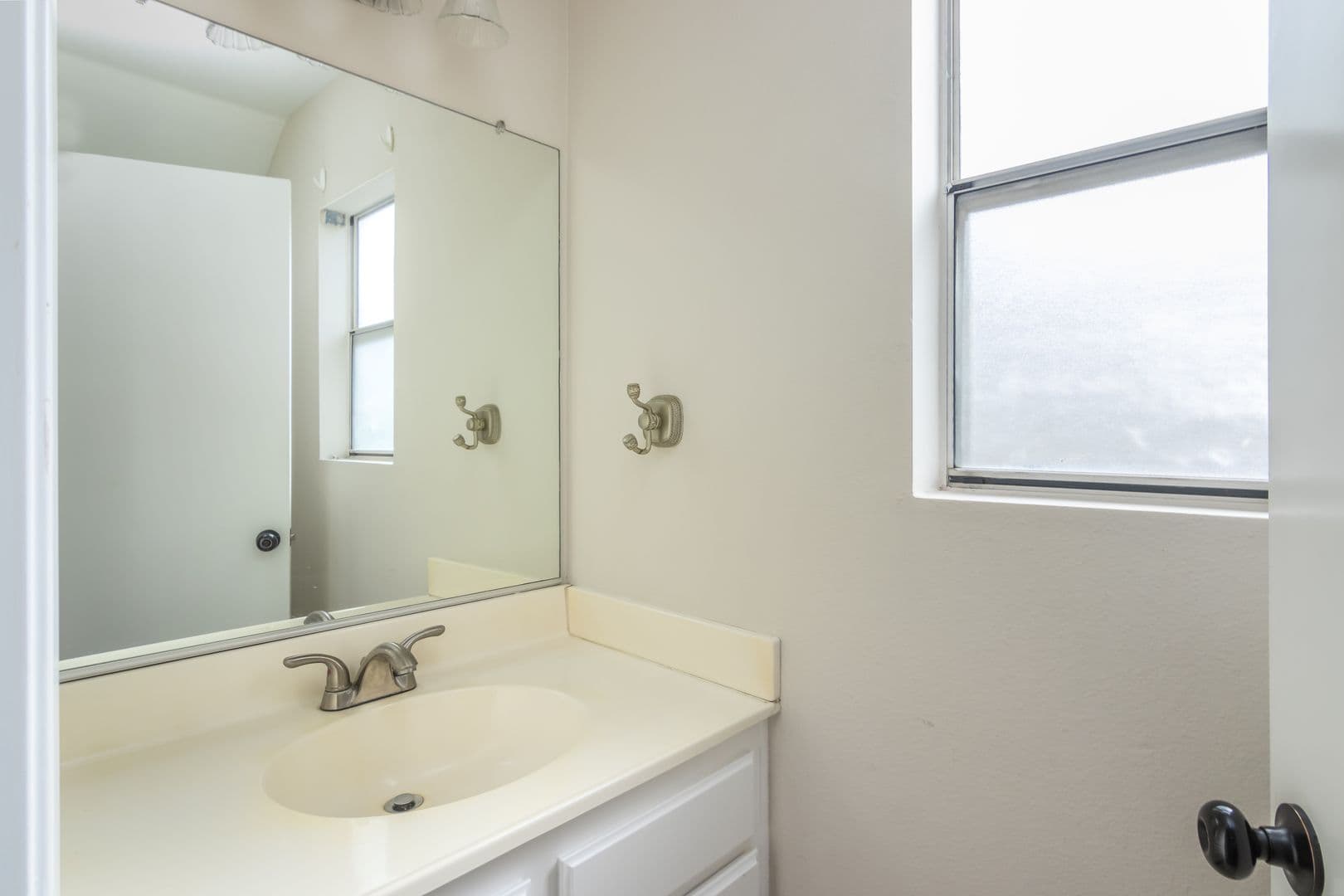 Panorama City House: 12314 Willow Way