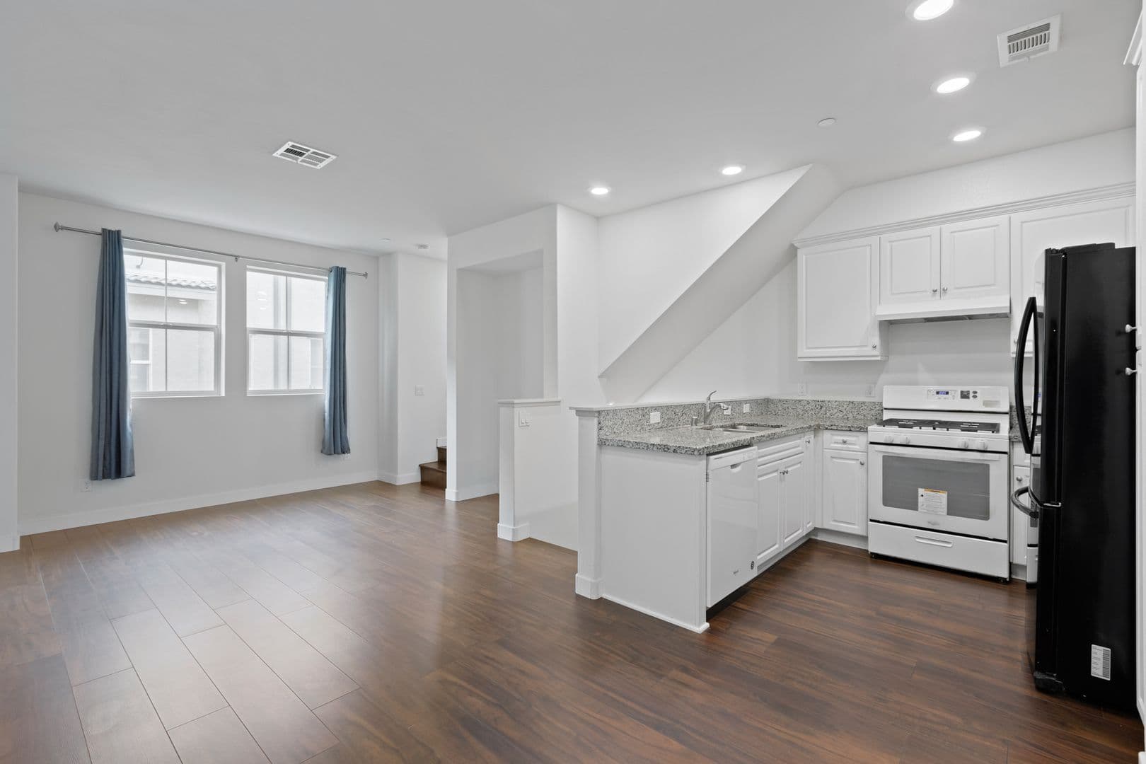 Van Nuys House: 14106 W. Spruce Ln