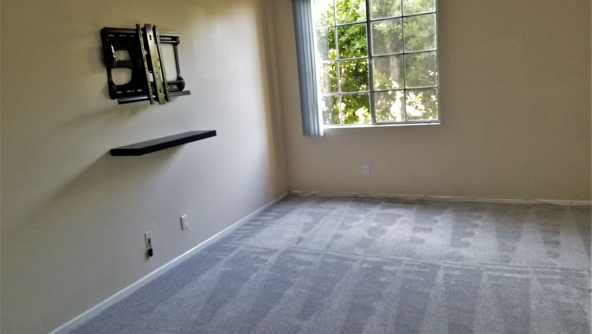 Valley Village House: 12720 Burbank Blvd