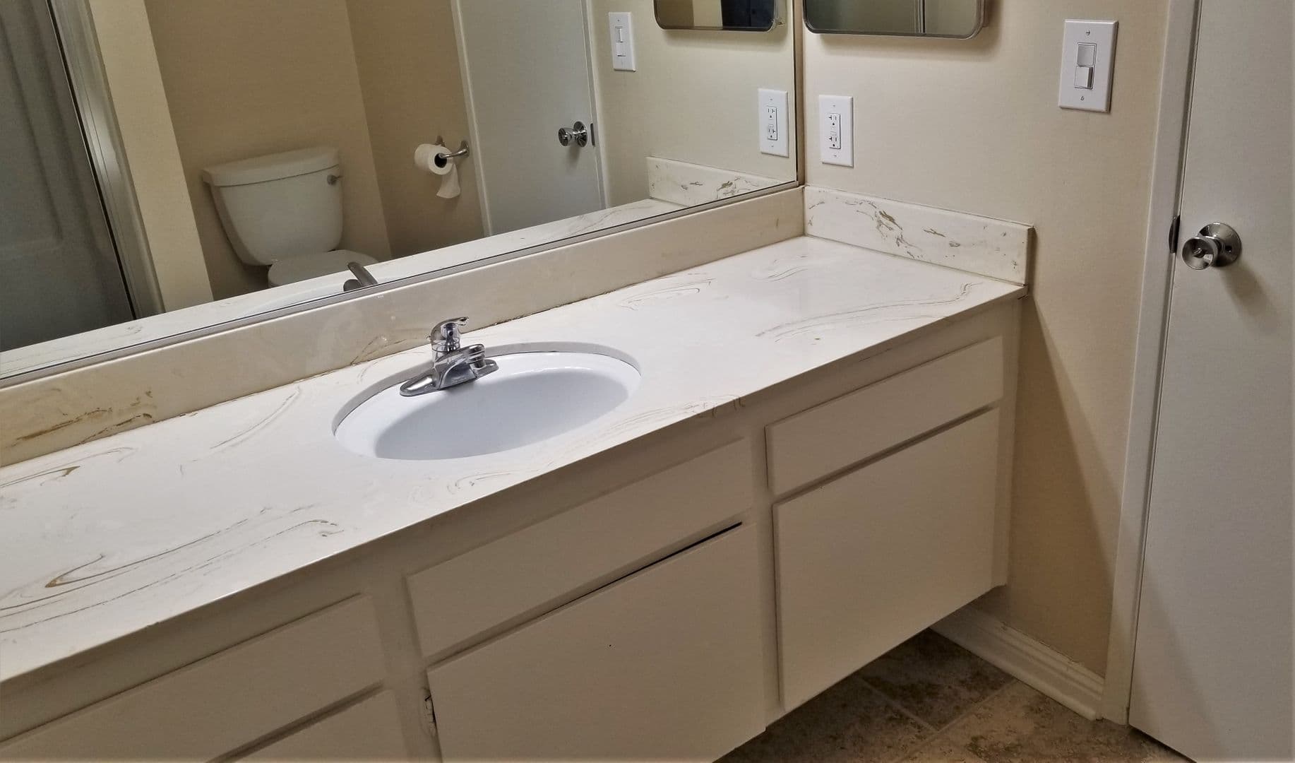 Valley Village House: 12720 Burbank Blvd