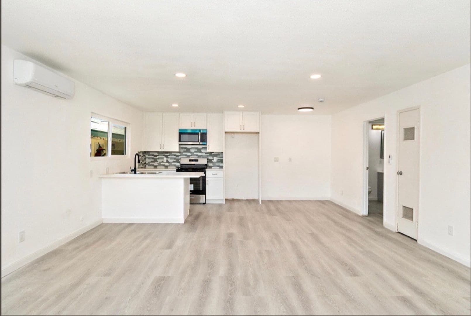 Colton Apartment: 1329 N. Pennsylvania Ave.