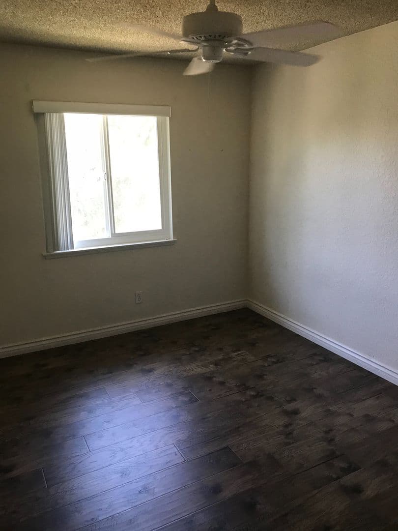 Riverside House: 1041 Clark St
