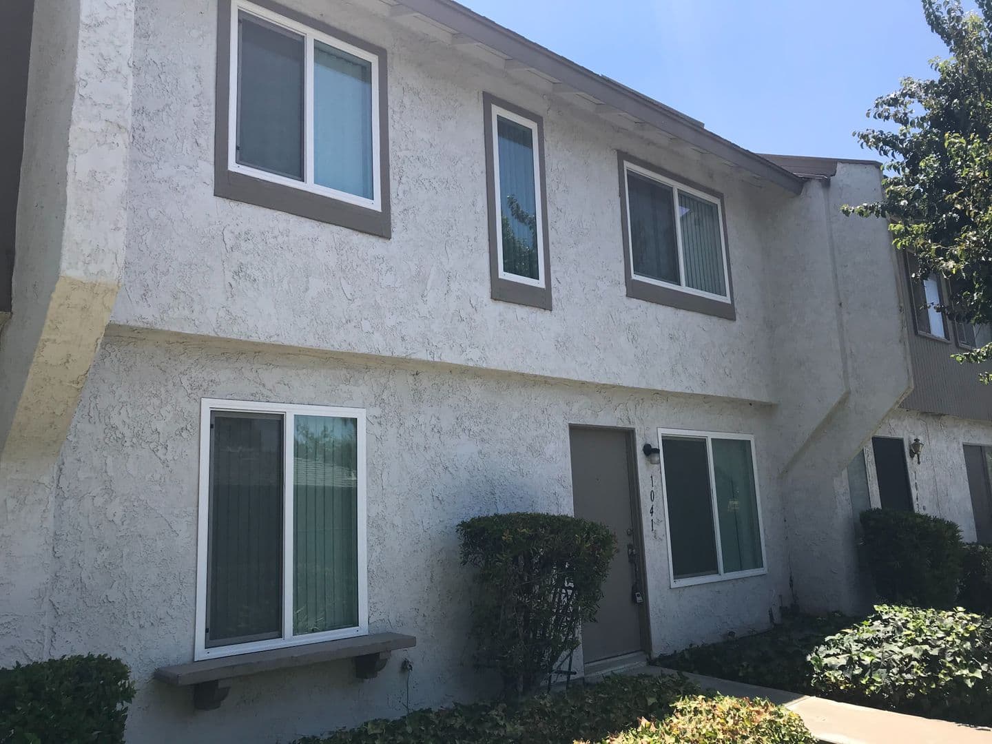 Riverside House: 1041 Clark St
