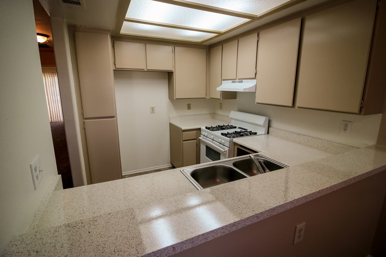 Perris Apartment: 342 Wilkerson Ave - #202