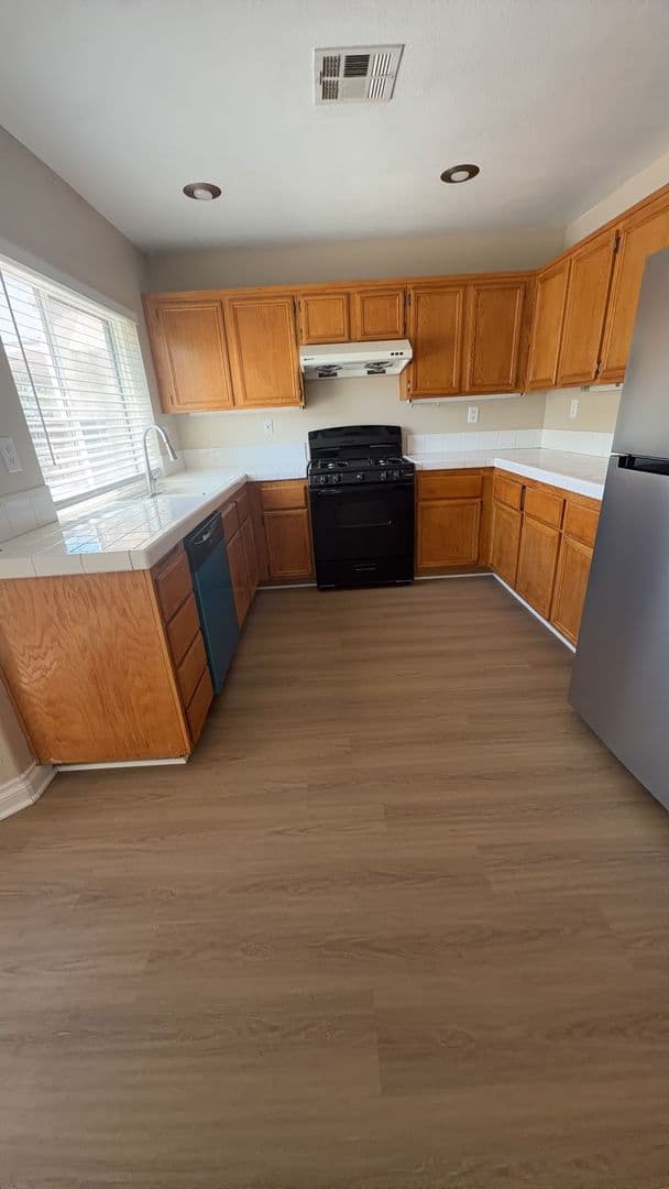 Fontana House: 14051 Catalina Ct