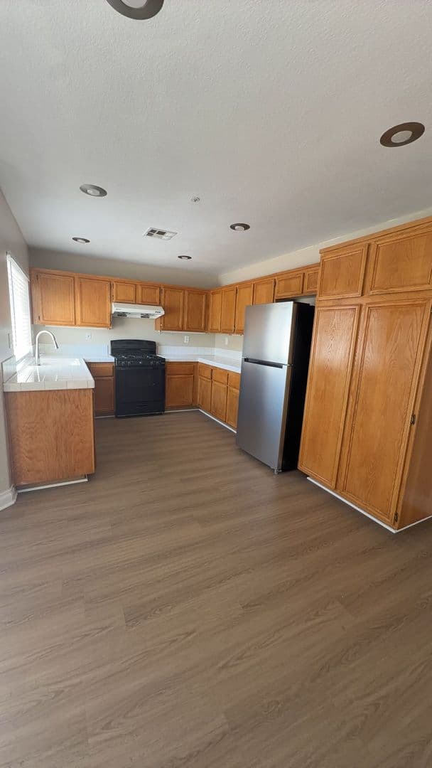 Fontana House: 14051 Catalina Ct