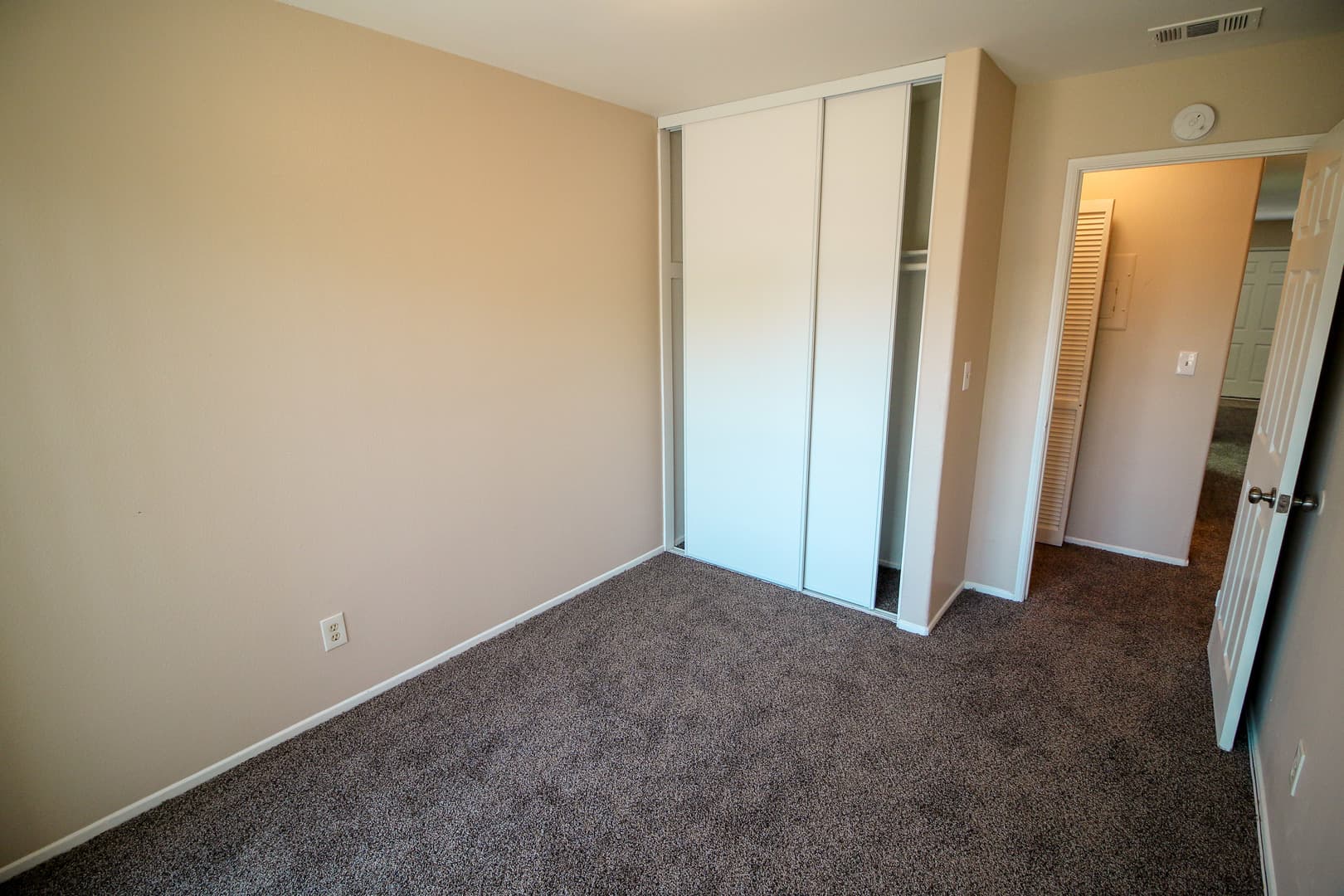 Perris Apartment: 342 Wilkerson Ave - #202
