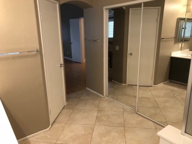 Fontana House: 14051 Catalina Ct