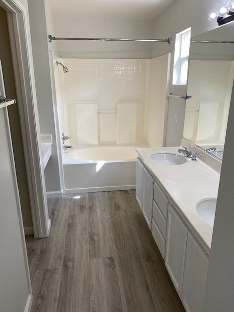 Corona House: 2616 Galisteo St