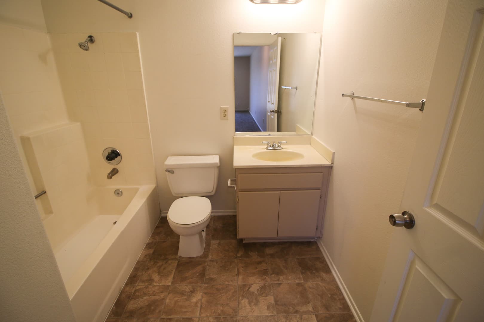 Perris Apartment: 342 Wilkerson Ave - #202