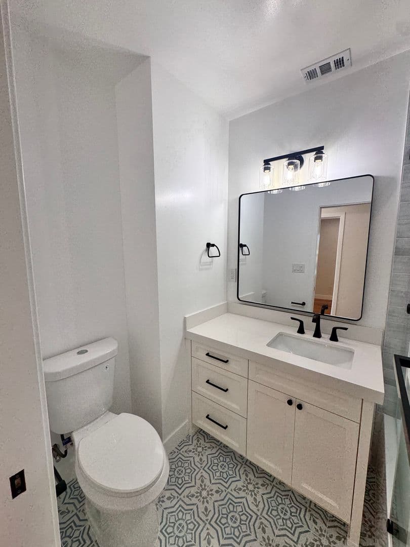 Montebello House: 1317 S Montebello Blvd