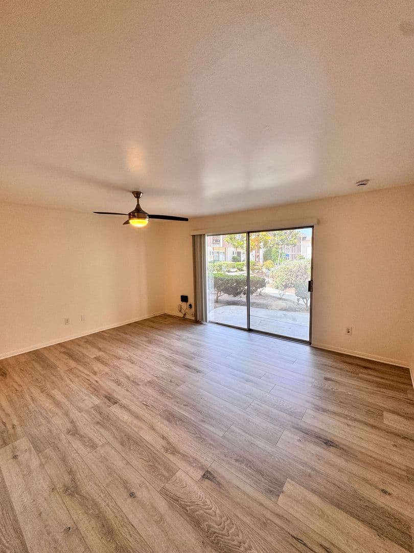 Long Beach House: 5585 E. Pacific Coast Highway