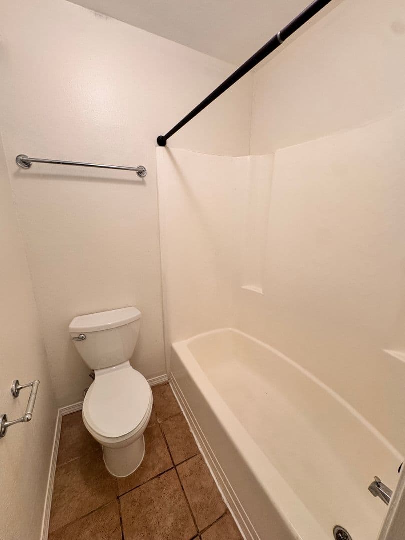 Long Beach House: 5585 E. Pacific Coast Highway