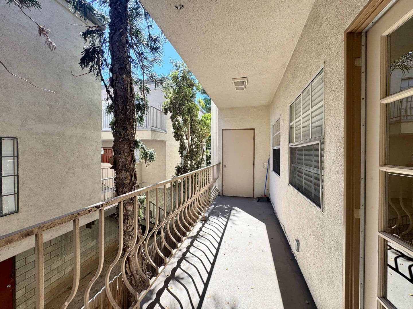 Long Beach House: 1145 Roswell Ave