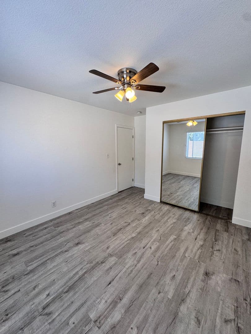 Long Beach House: 927 Freeman Ave