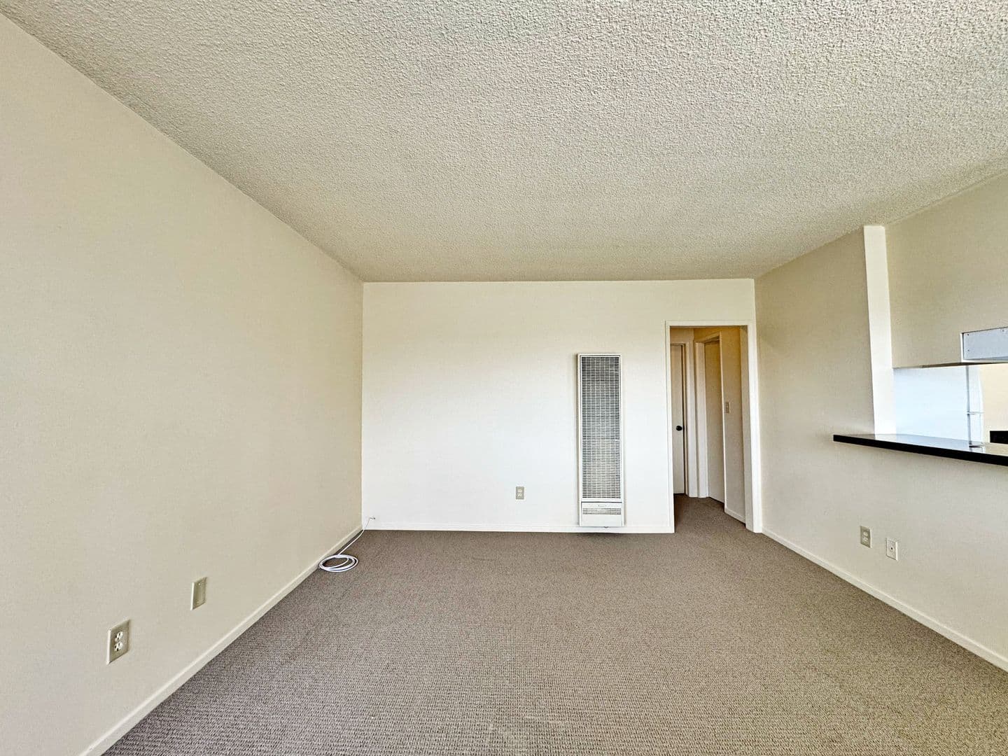 Long Beach Apartment: 1742 Obispo Ave